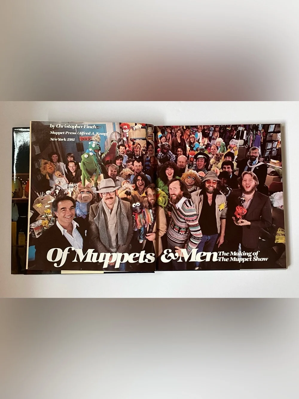 OF MUPPETS & MEN The Making of the Muppet Show By Christopher Finch ~1st Ed 1981